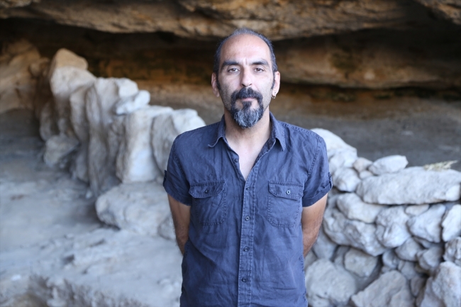 Direkli Mağarası'nda Üst Paleolitik döneme ait taştan dilgi bulundu